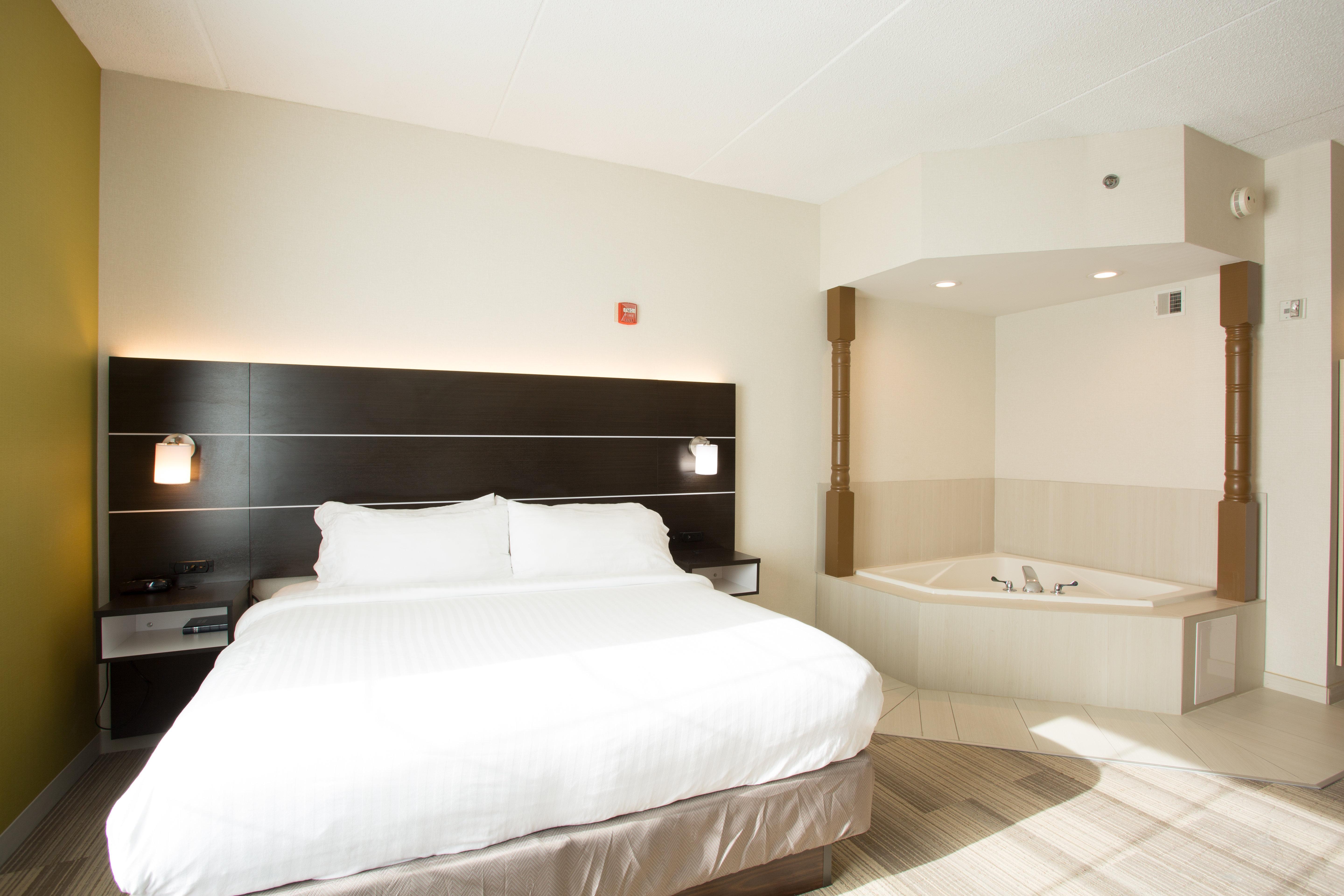 Express & By Ihg Hotel 2*