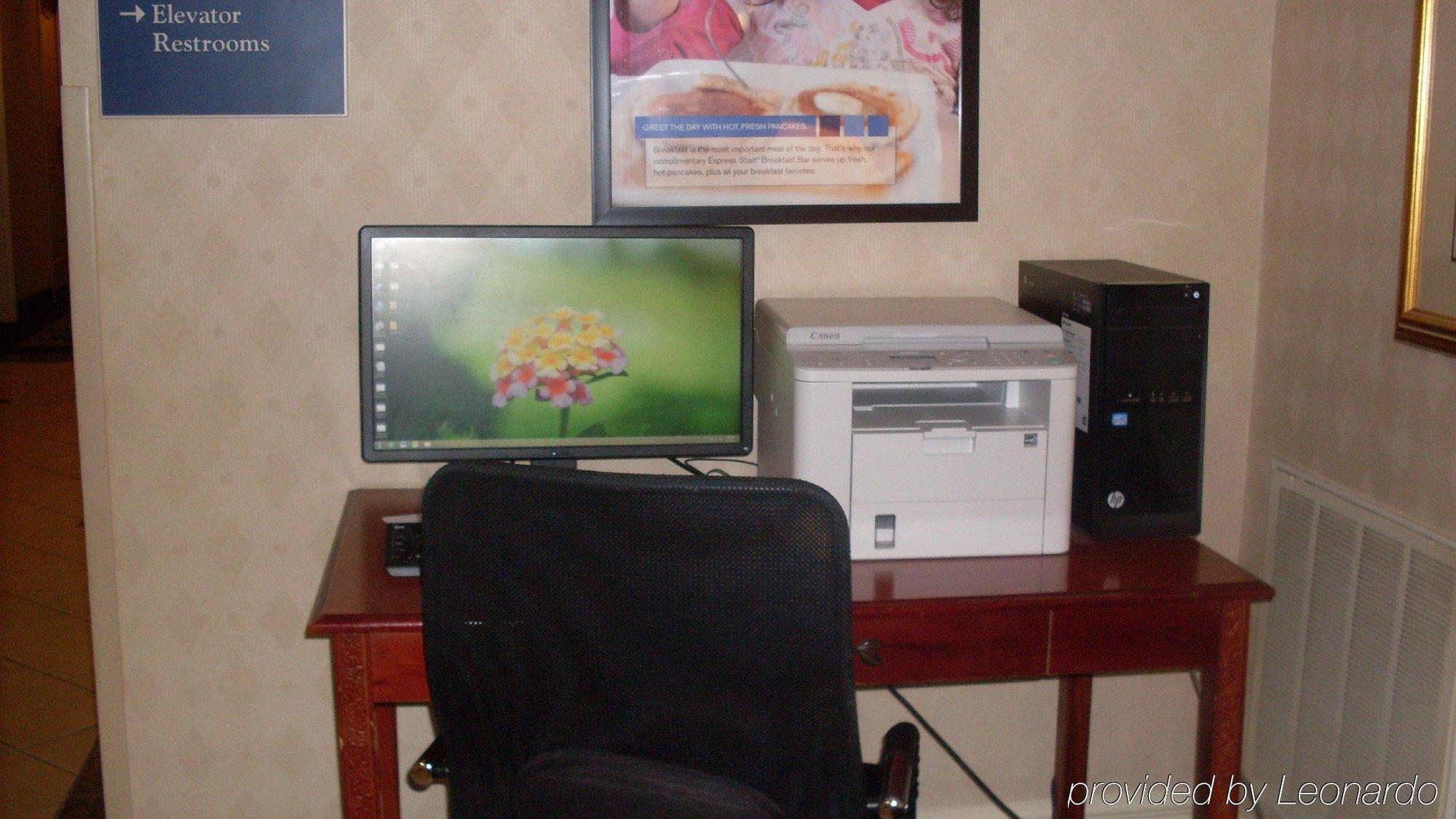 Express & By Ihg Hotel 2*