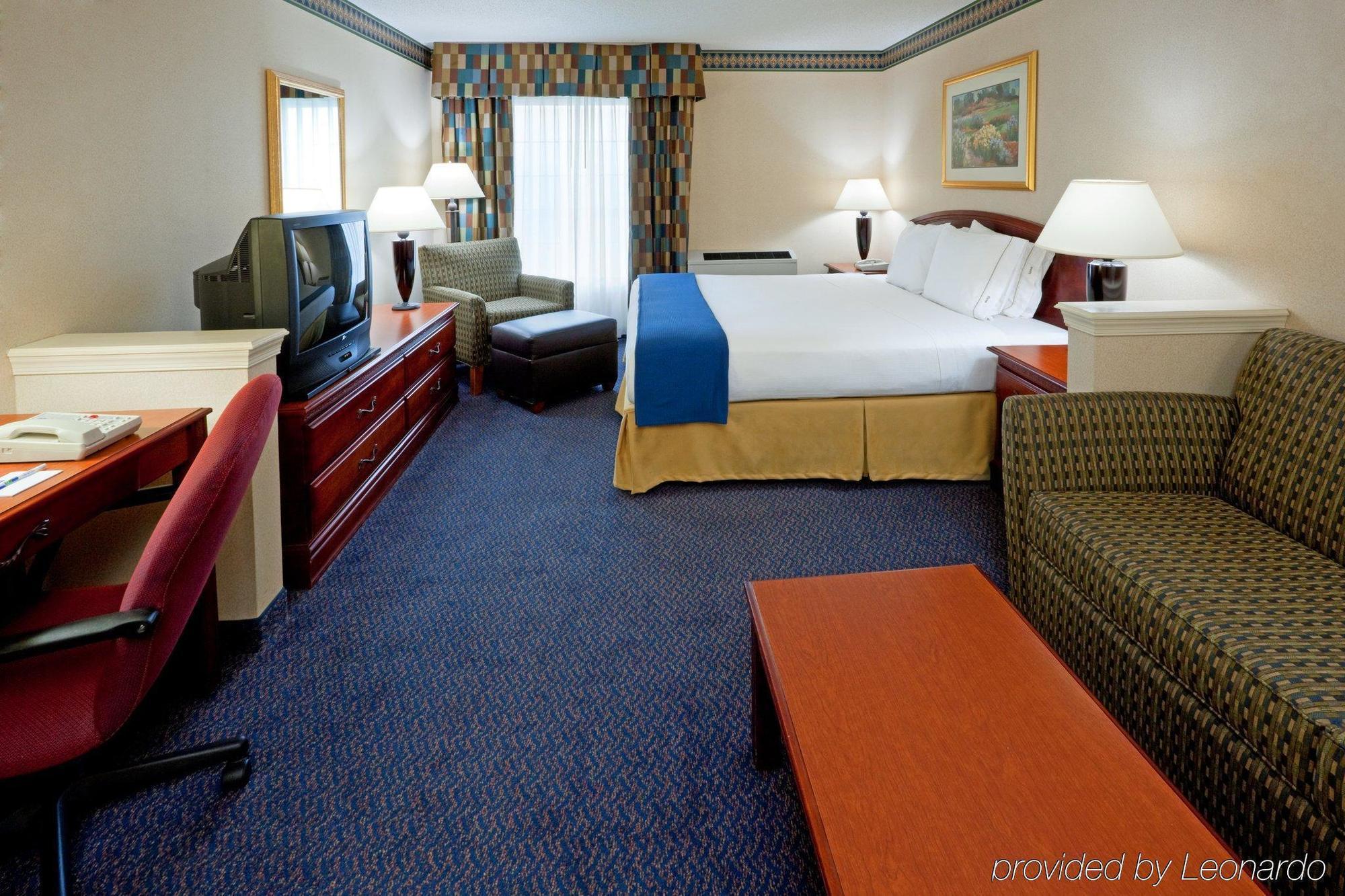 Express & By Ihg 2* Reading