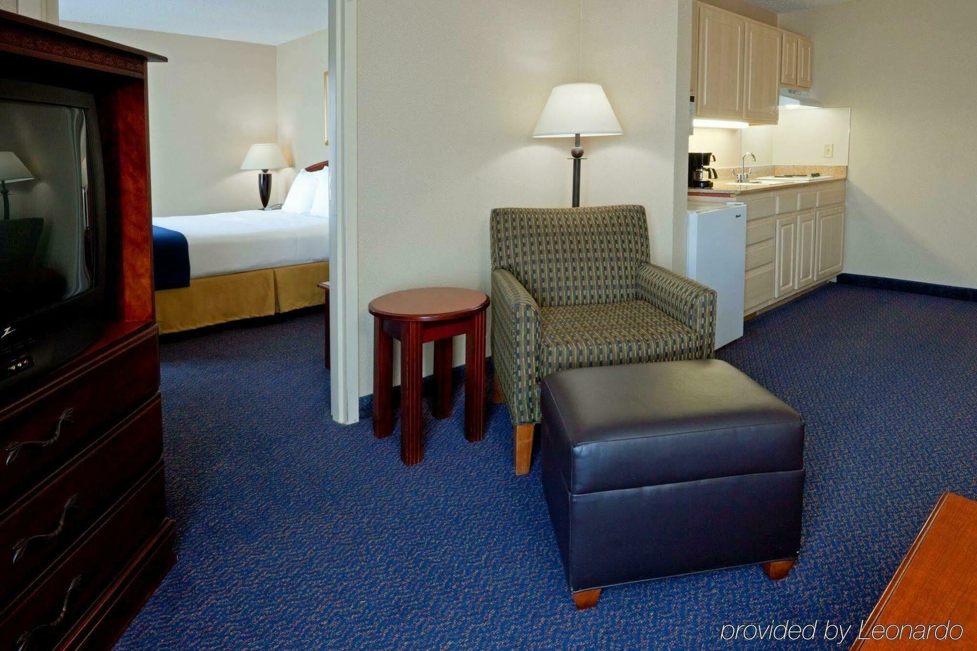 Express & By Ihg Hotel Reading