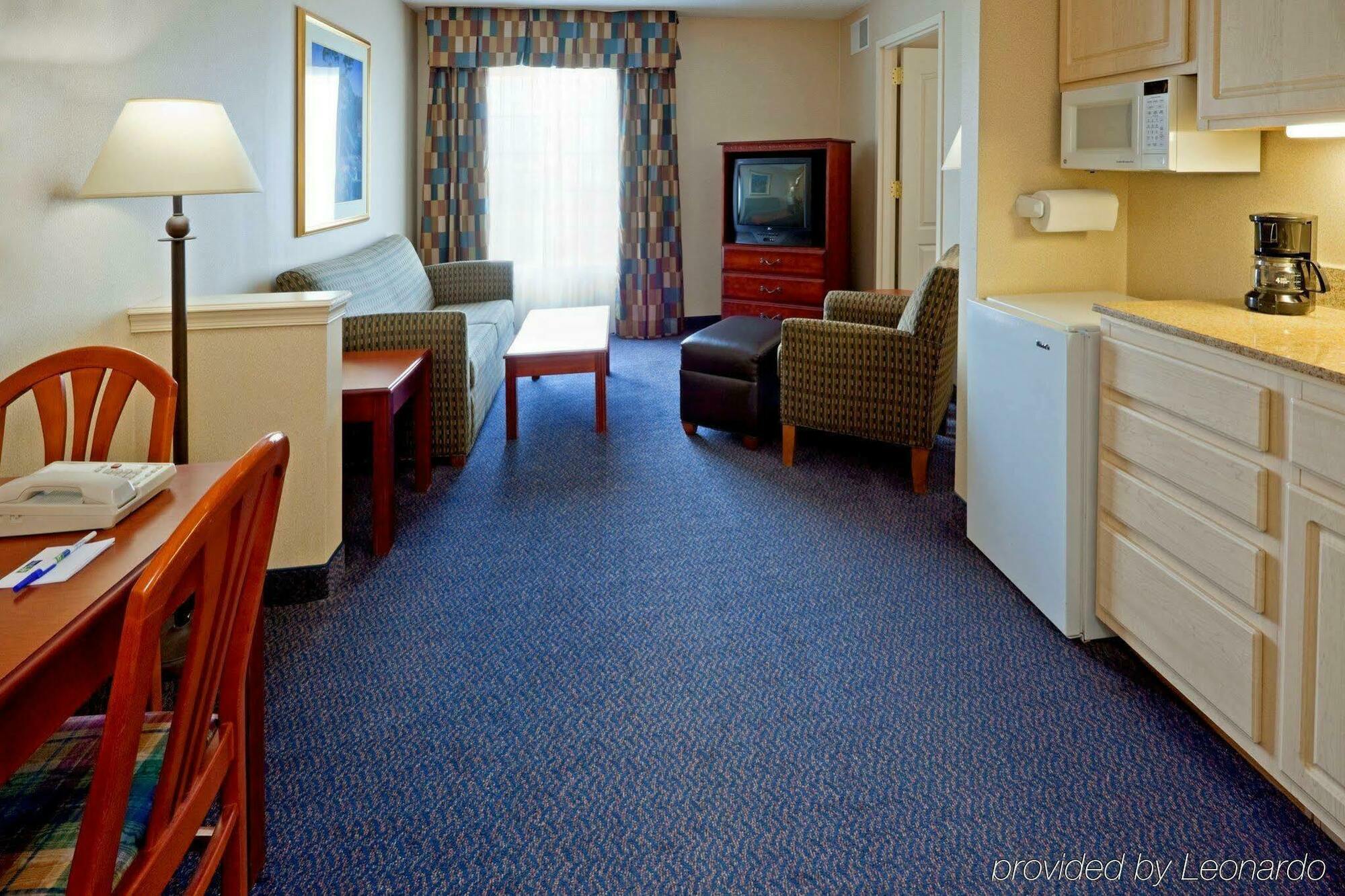 Express & By Ihg 2* Reading