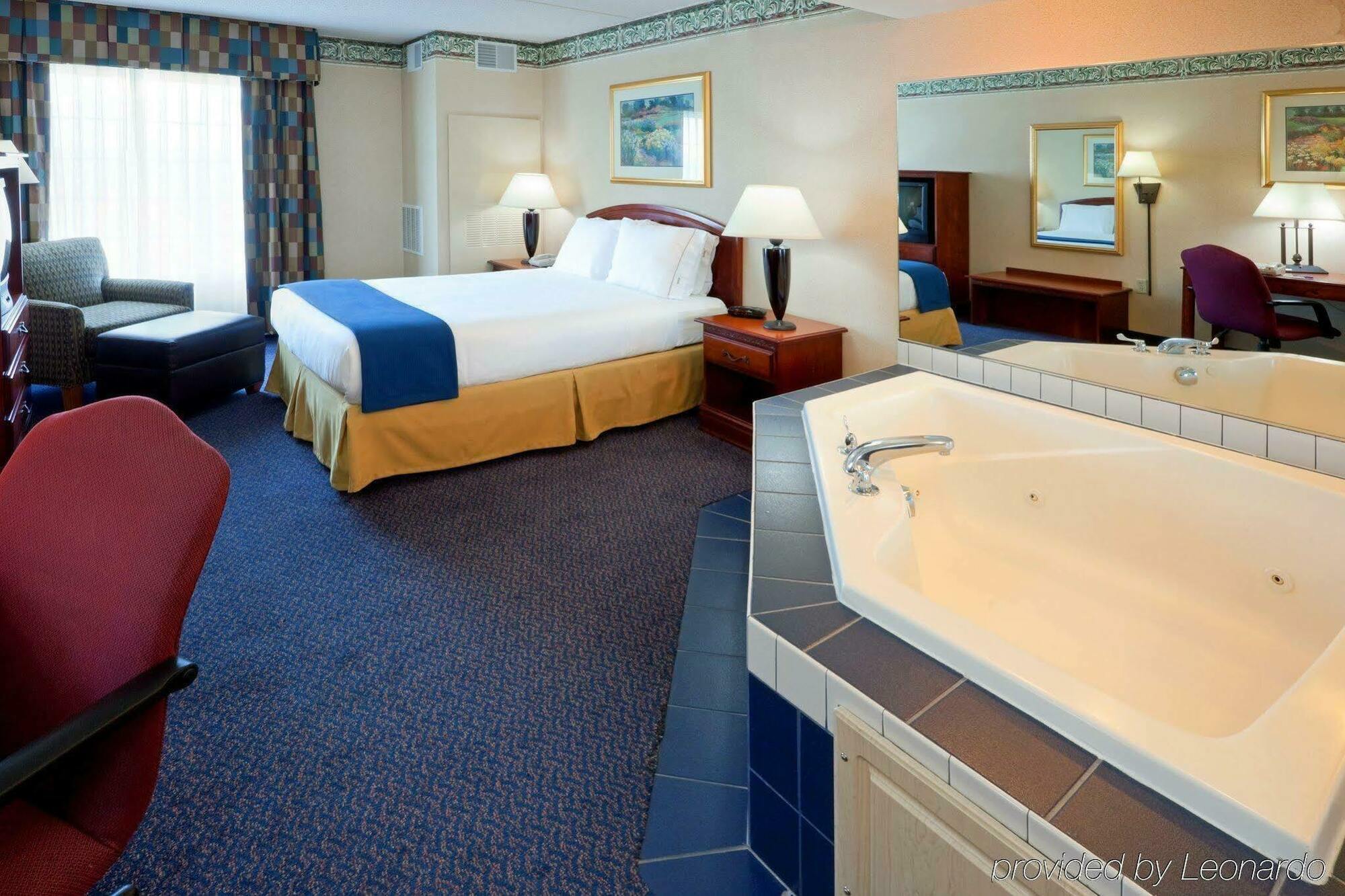 Hotel Express & By Ihg
