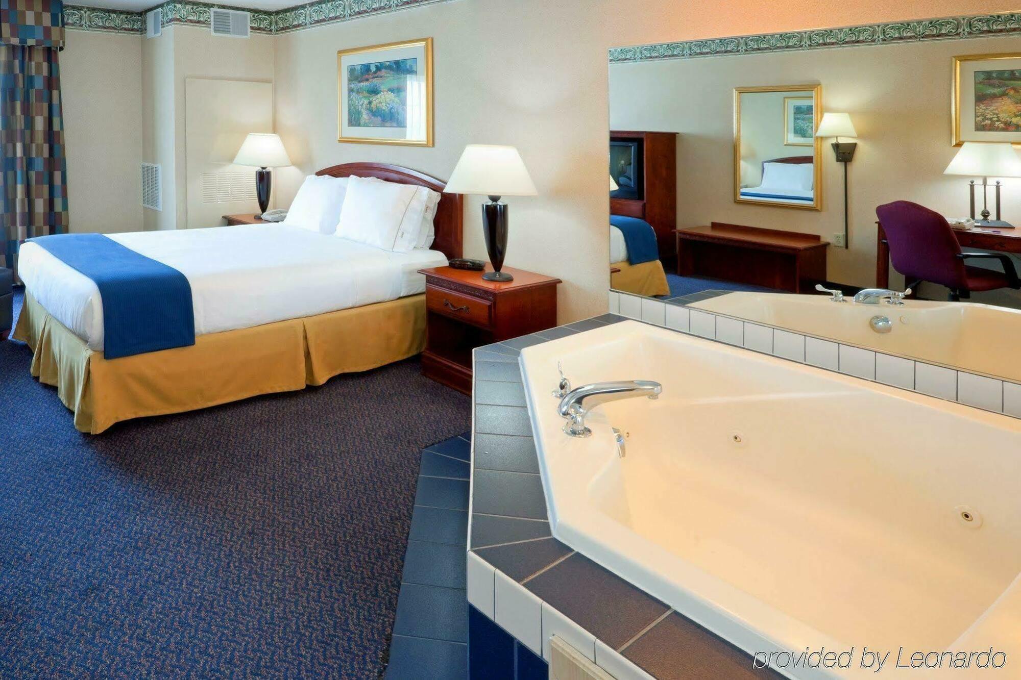 Express & By Ihg